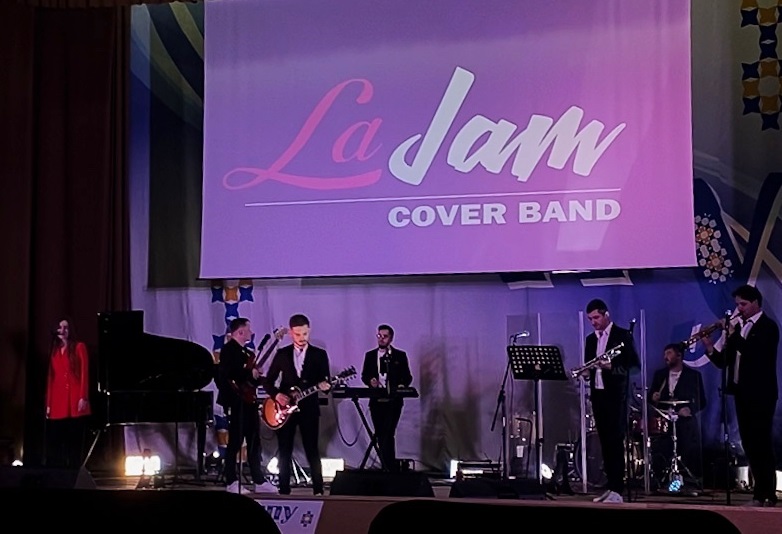 Степан Лоїк та кавер-бенд LaJam